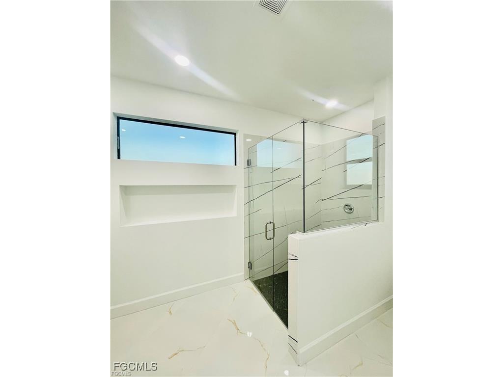 2200 NW 4th Terrace Cape Coral FL 33993 2025015426 image14