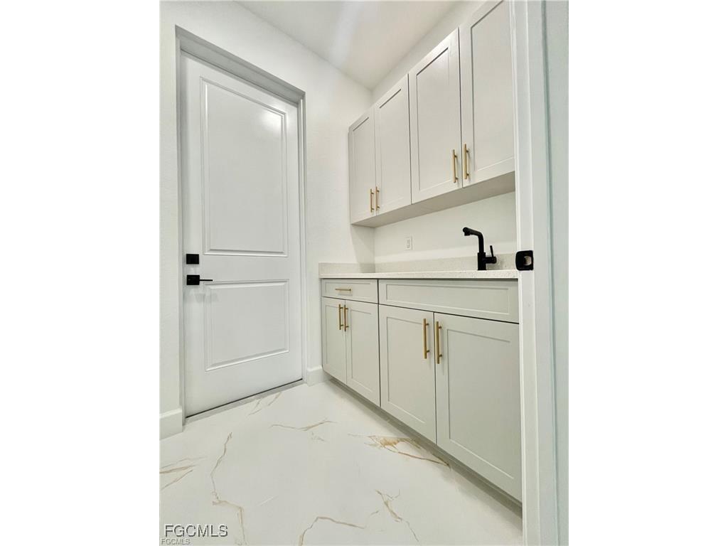 2200 NW 4th Terrace Cape Coral FL 33993 2025015426 image16