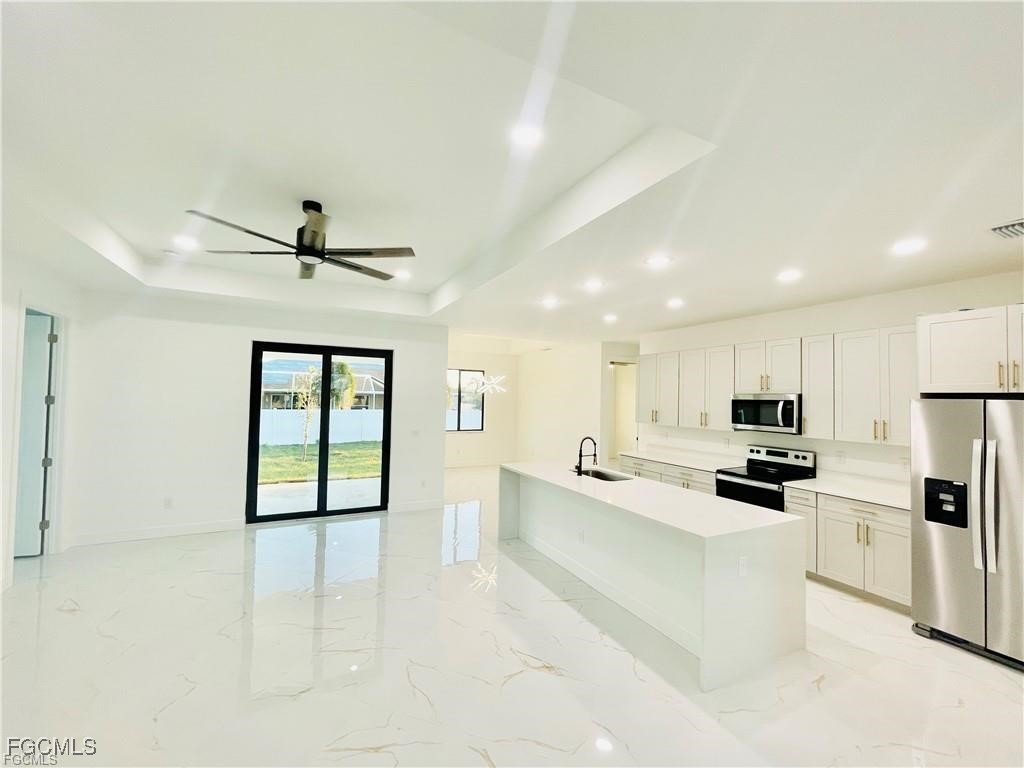 2200 NW 4th Terrace Cape Coral FL 33993 2025015426 image3