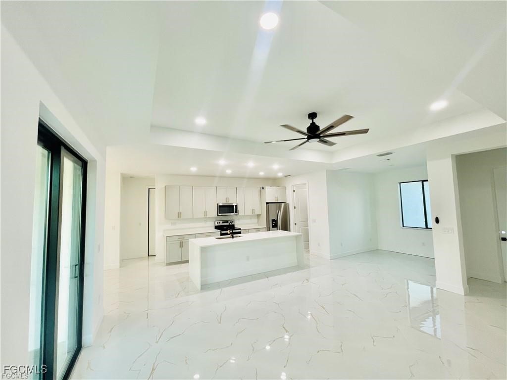 2200 NW 4th Terrace Cape Coral FL 33993 2025015426 image4