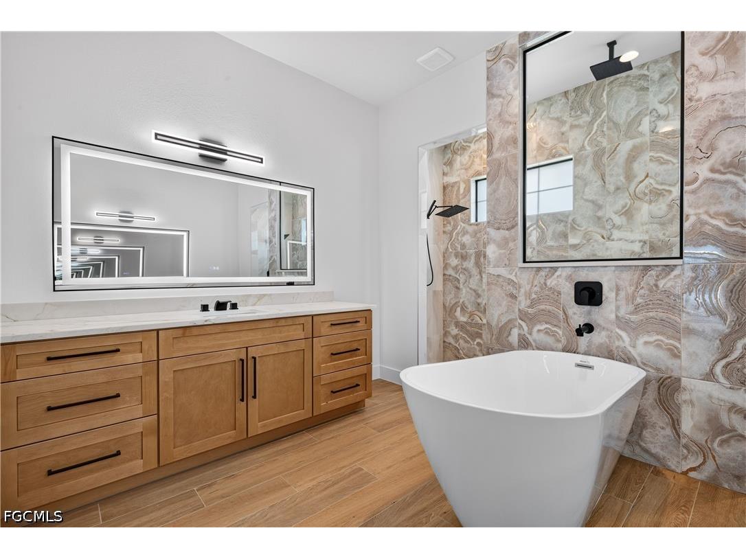 2201 Beach Parkway W Cape Coral FL 33914 2026027914 image27