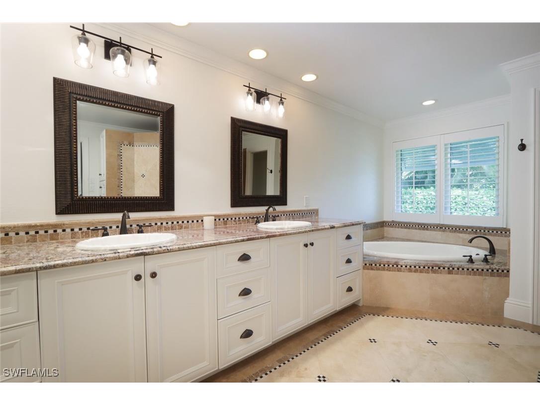 2201 Beacon Lane Naples FL 34103 225035807 image14