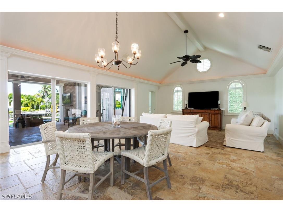 2201 Beacon Lane Naples FL 34103 226010969 image2