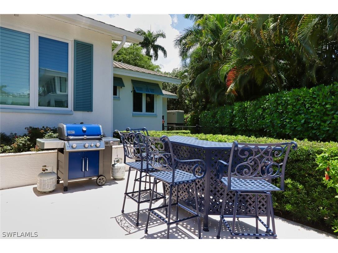 2201 Beacon Lane Naples FL 34103 226010969 image35