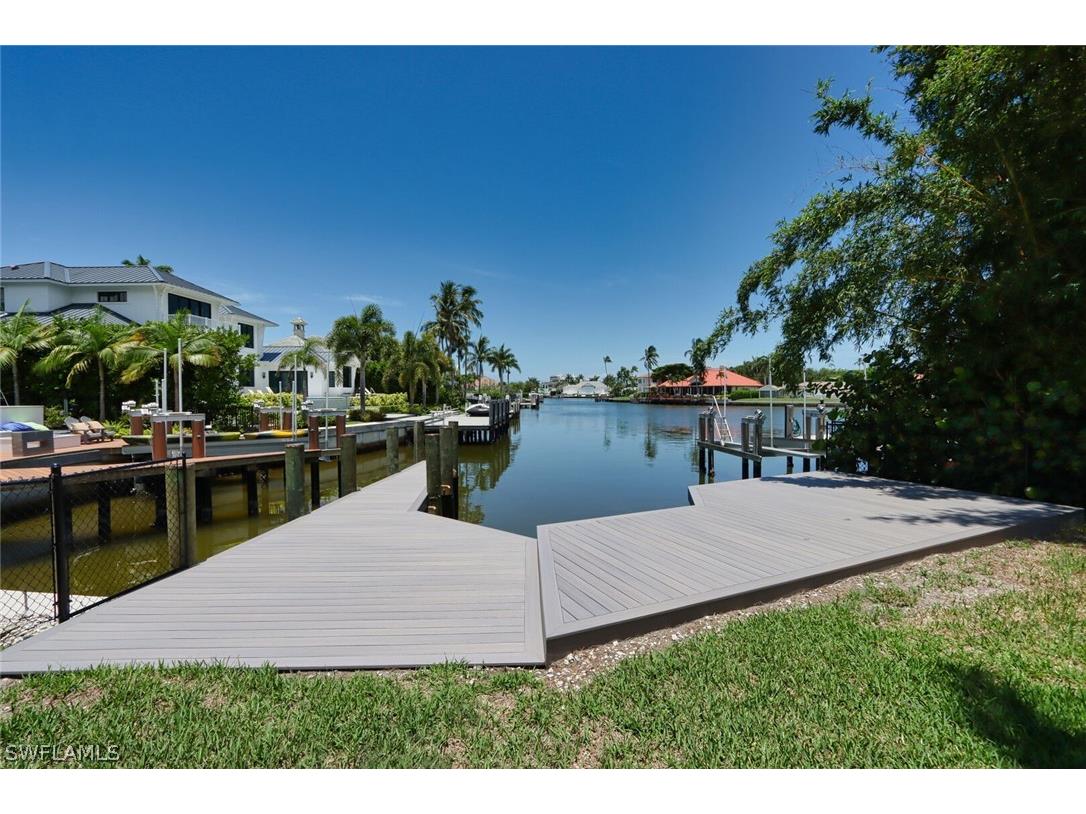 2201 Beacon Lane Naples FL 34103 226010969 image37