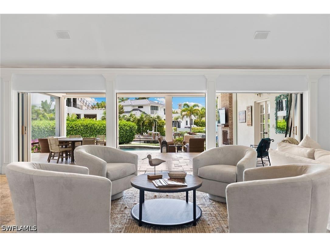 2201 Beacon Lane Naples FL 34103 226018596 image10