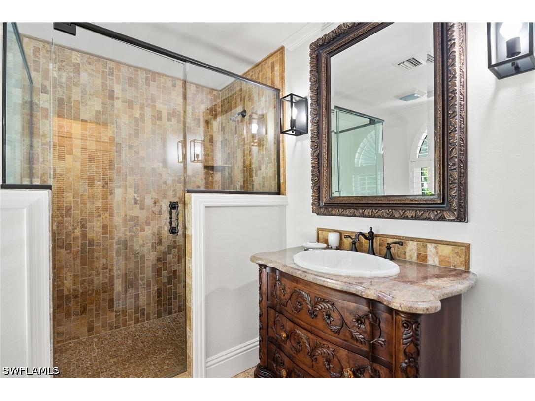 2201 Beacon Lane Naples FL 34103 226018596 image20