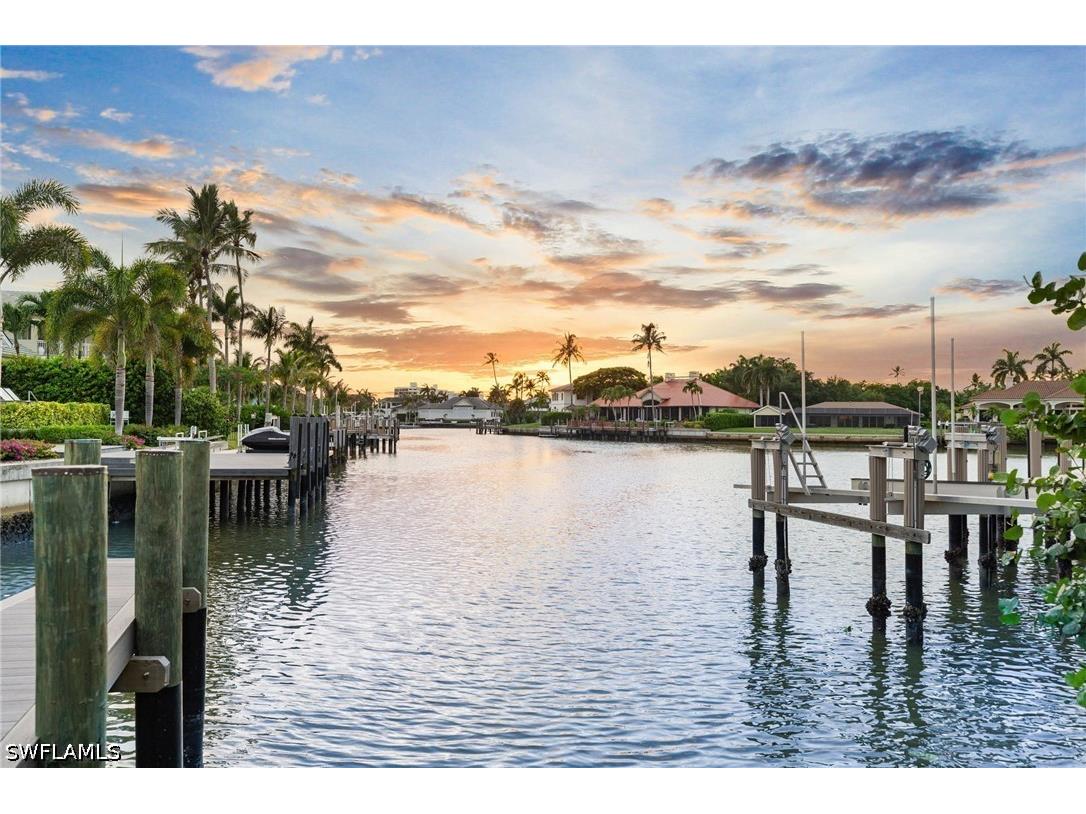 2201 Beacon Lane Naples FL 34103 226018596 image22