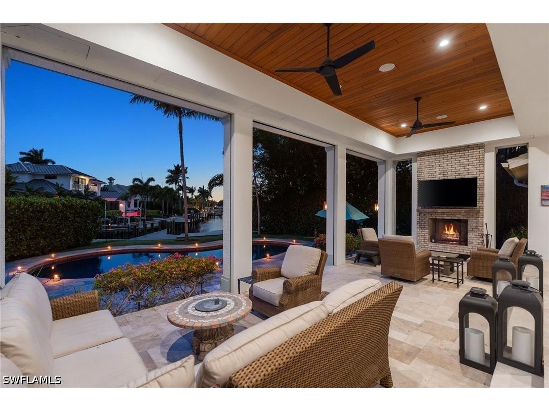 2201 Beacon Lane Naples FL 34103 226018596 image23