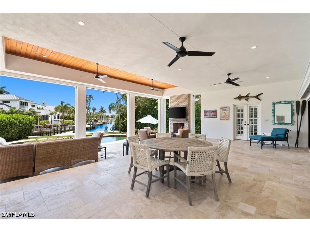 2201 Beacon Lane Naples FL 34103 226018596 image5
