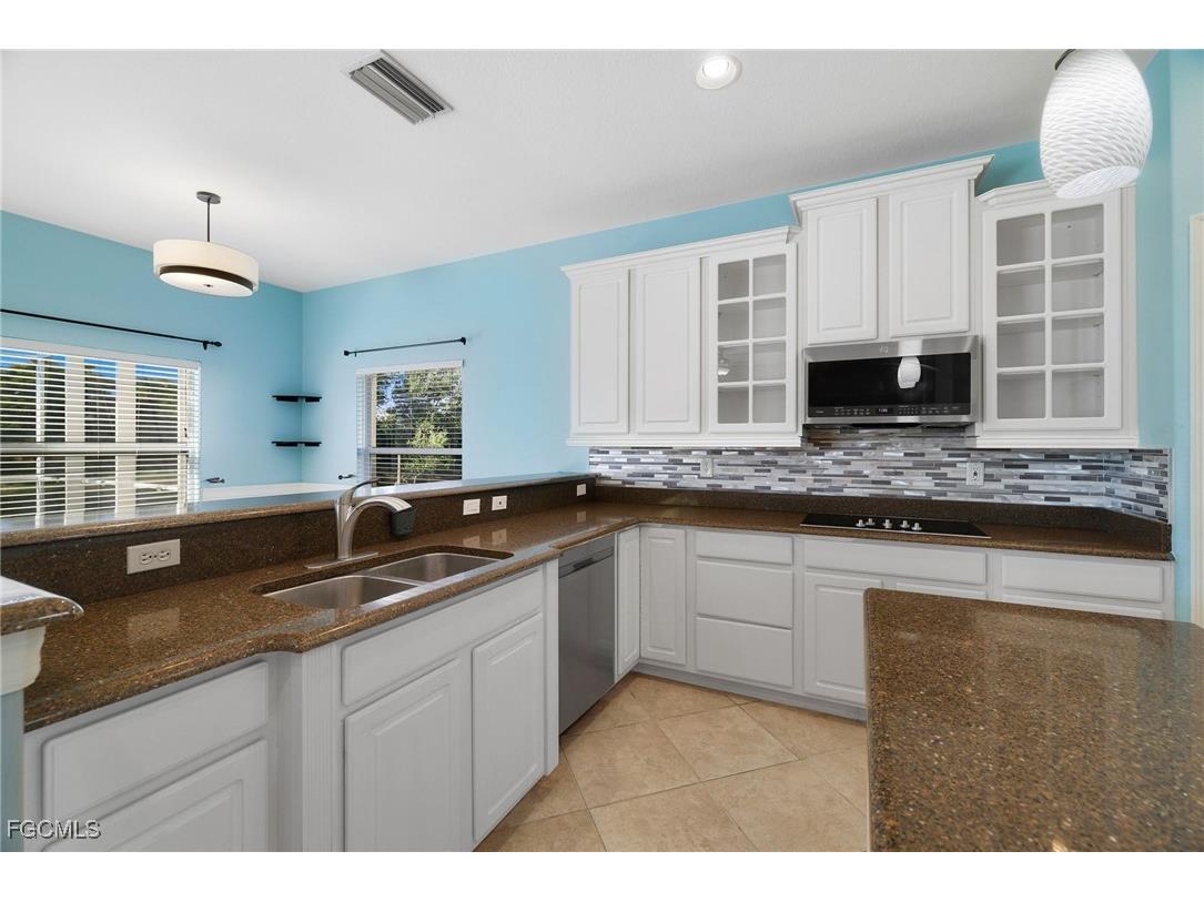 2201 Cape Heather Circle Cape Coral FL 33991 2025022328 image11