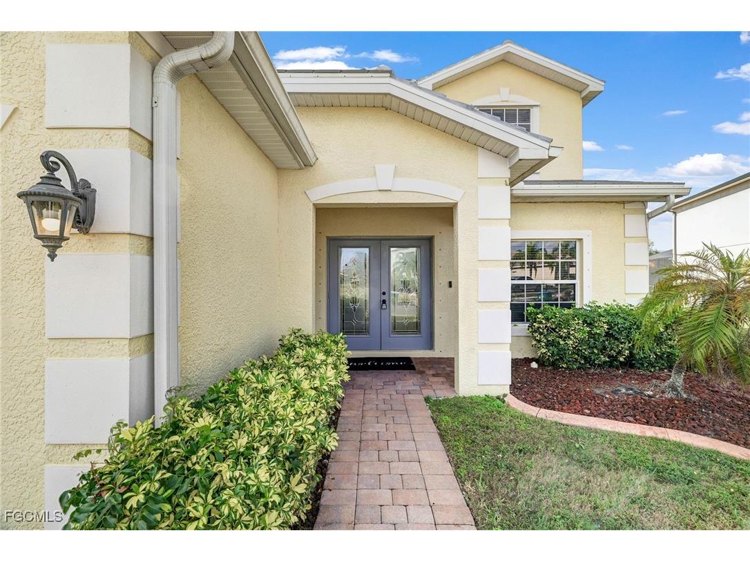 2201 Cape Heather Circle Cape Coral FL 33991 2025022328 image2