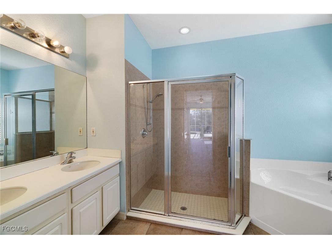 2201 Cape Heather Circle Cape Coral FL 33991 2025022328 image20