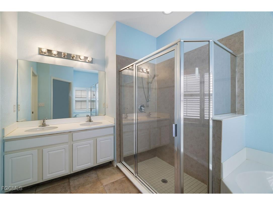 2201 Cape Heather Circle Cape Coral FL 33991 2025022328 image21