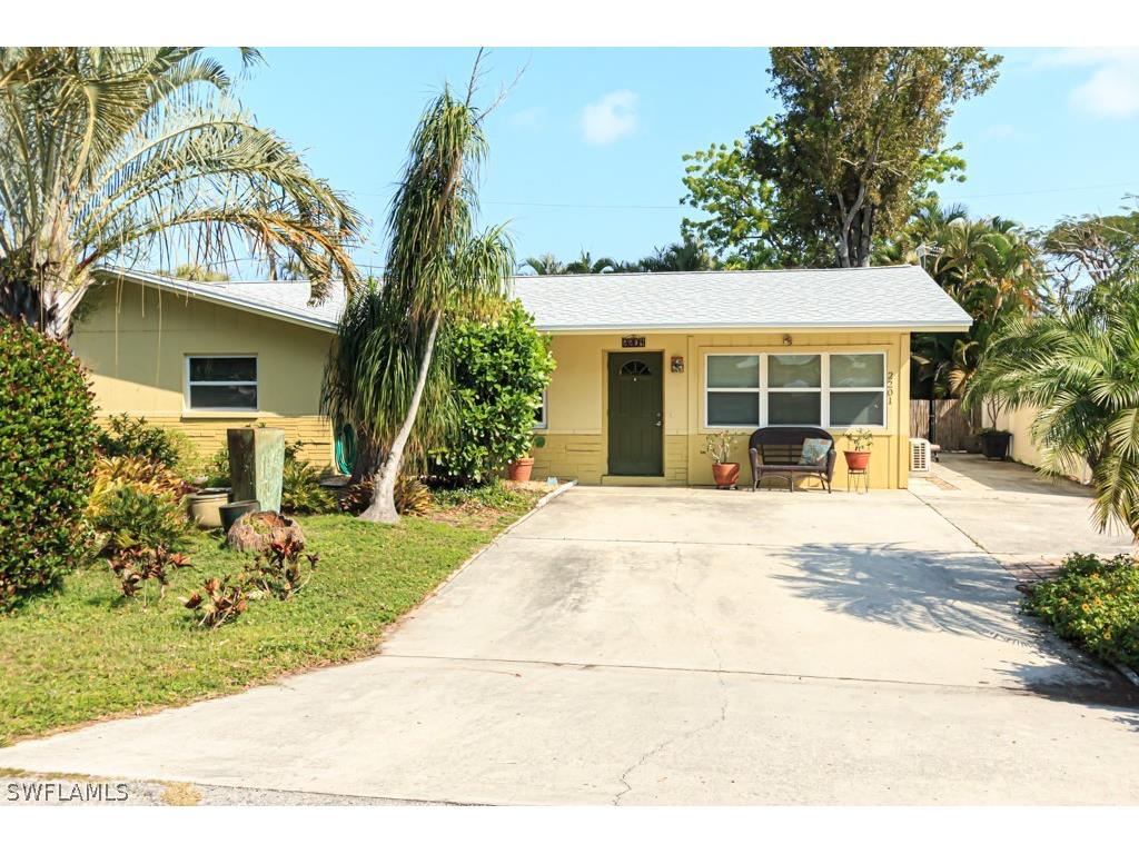 2201 Elkton Court Fort Myers FL 33907 224029876 image1