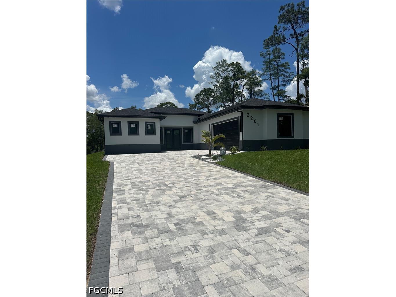 2201 Jackson Avenue Alva FL 33920 2026023027 image1