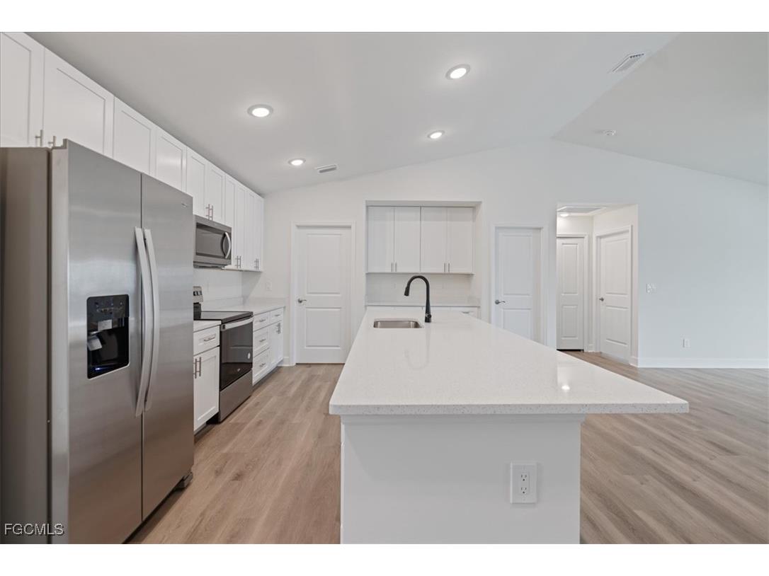 2201 NW 2nd Avenue Cape Coral FL 33993 2025016722 image10