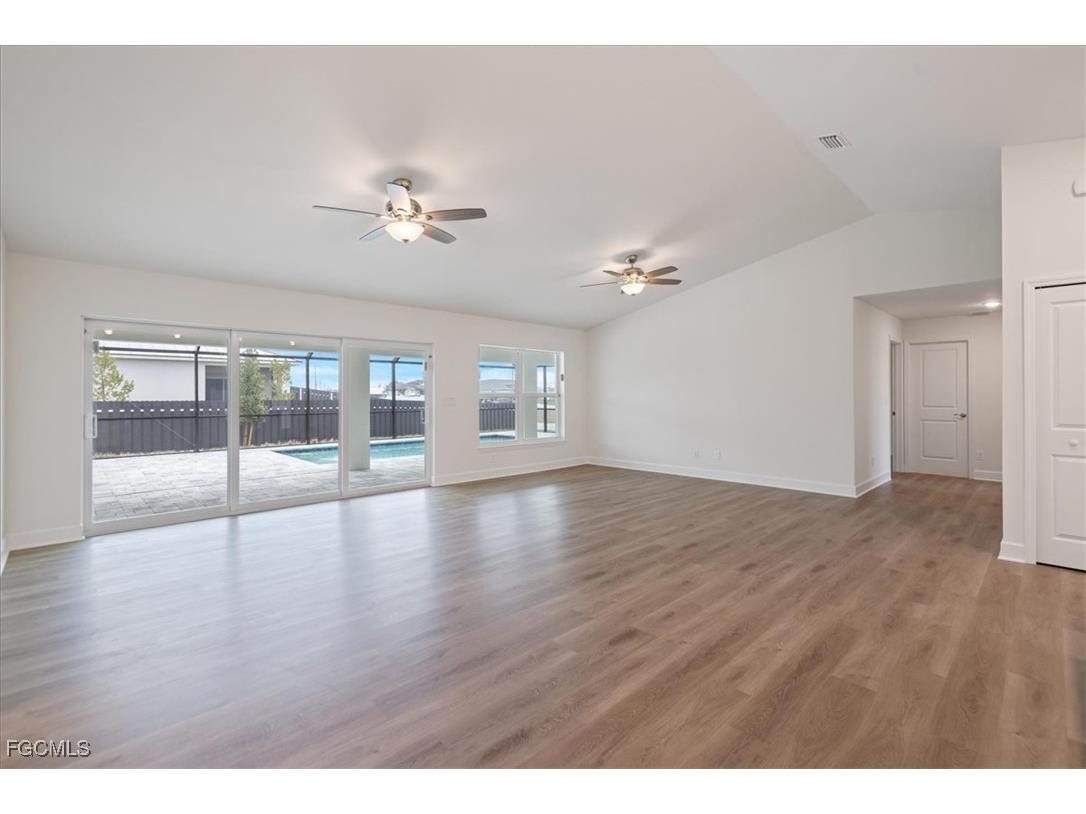 2201 NW 2nd Avenue Cape Coral FL 33993 2025016722 image12