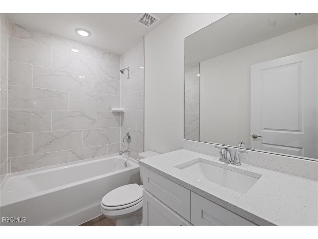 2201 NW 2nd Avenue Cape Coral FL 33993 2025016722 image26