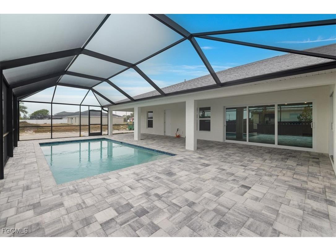 2201 NW 2nd Avenue Cape Coral FL 33993 2025016722 image4