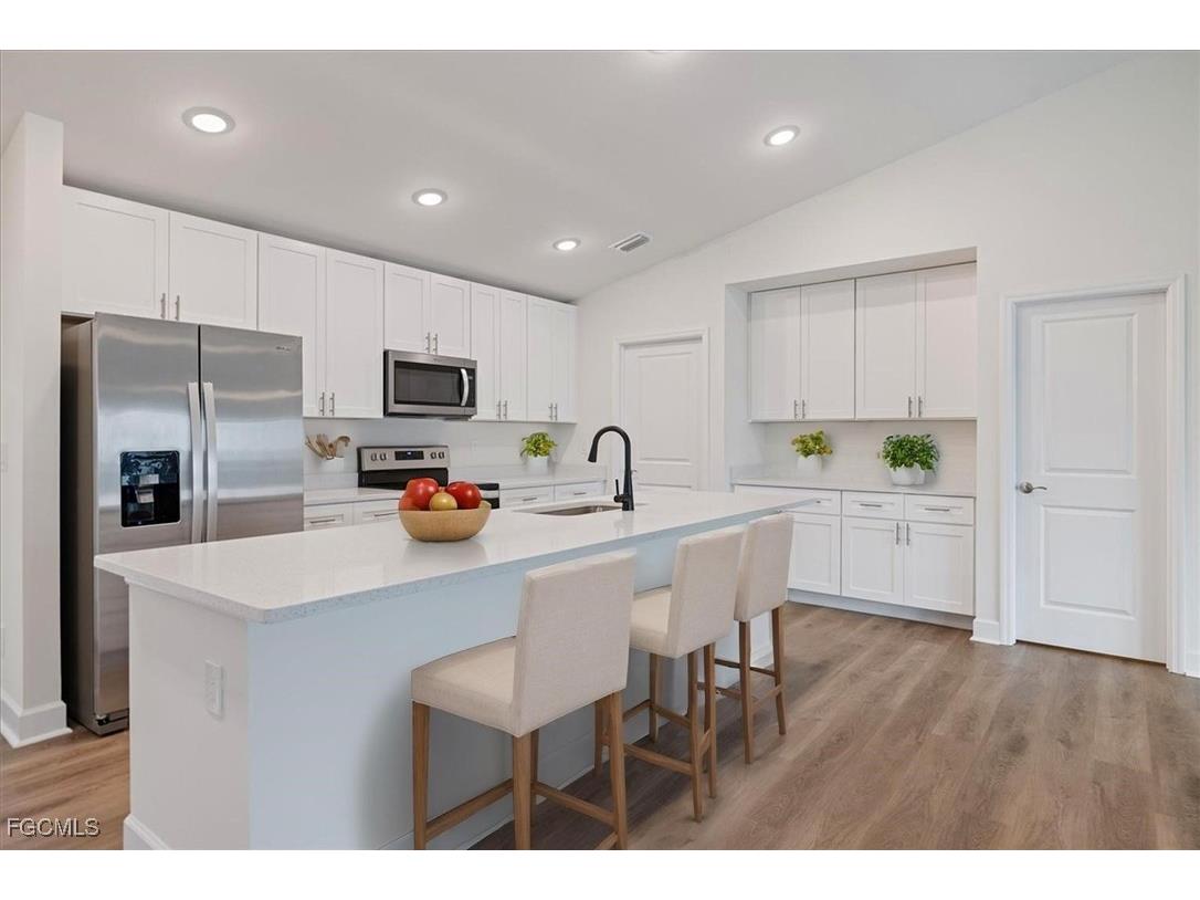 2201 NW 2nd Avenue Cape Coral FL 33993 2025016722 image5