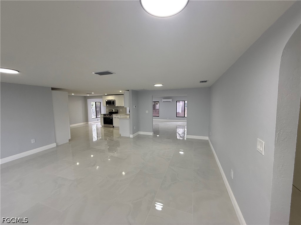 2201 Parkview Drive Fort Myers FL 33905 2026019003 image4