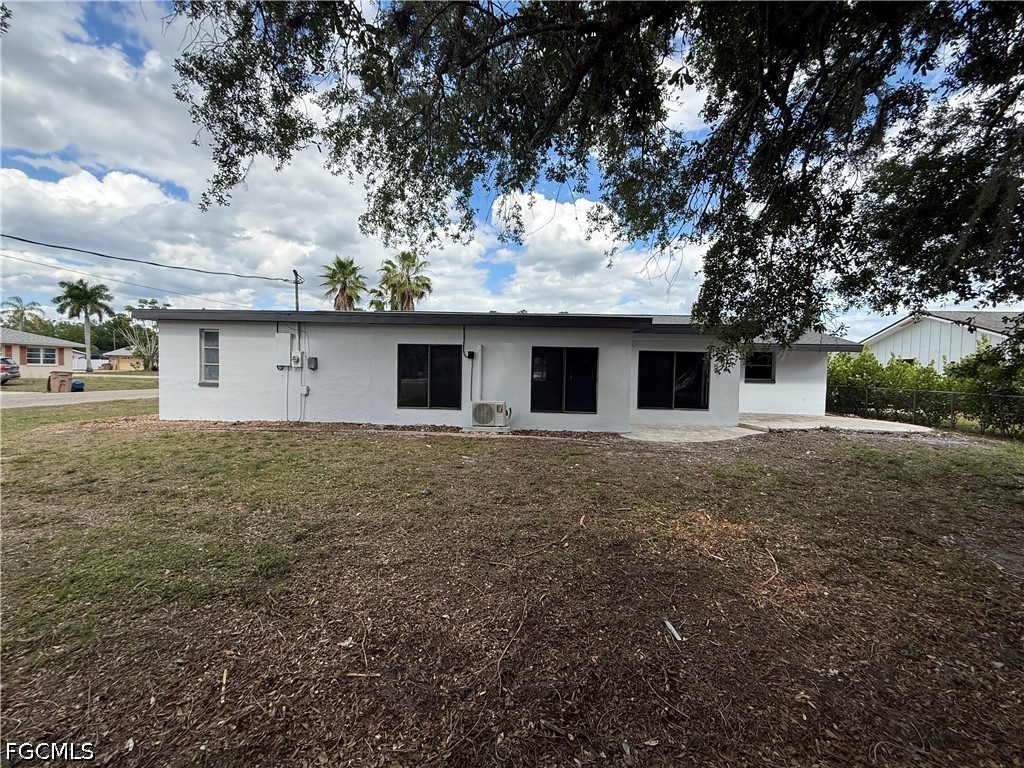 2201 Parkview Drive Fort Myers FL 33905 2026019003 image44