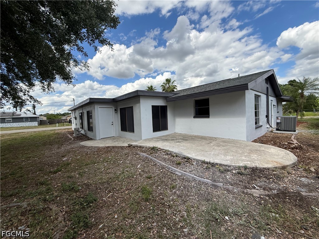 2201 Parkview Drive Fort Myers FL 33905 2026019003 image46