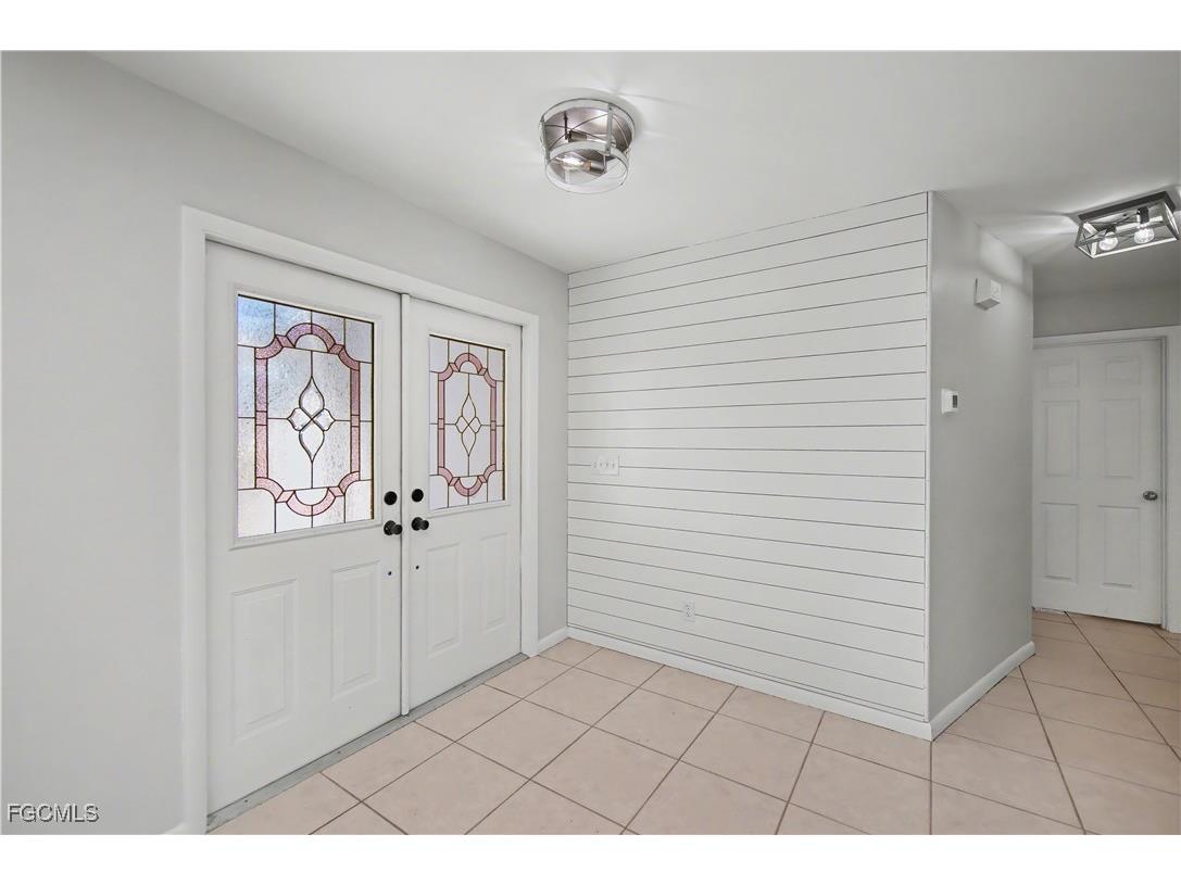 2201 SE 10th Avenue Cape Coral FL 33990 2026004028 image10