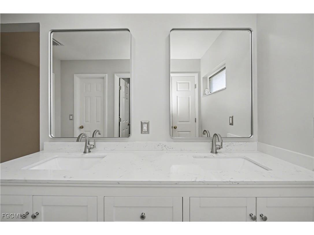 2201 SE 10th Avenue Cape Coral FL 33990 2026004028 image22