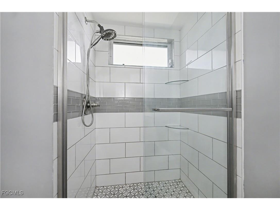 2201 SE 10th Avenue Cape Coral FL 33990 2026004028 image23