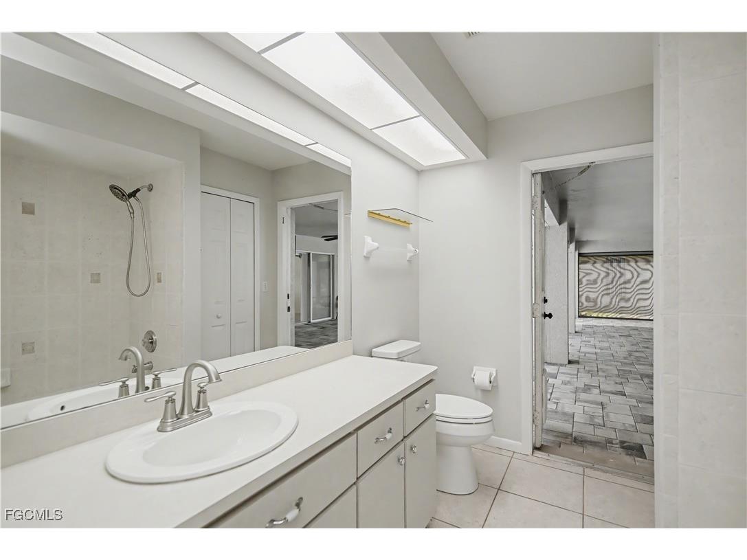 2201 SE 10th Avenue Cape Coral FL 33990 2026004028 image26