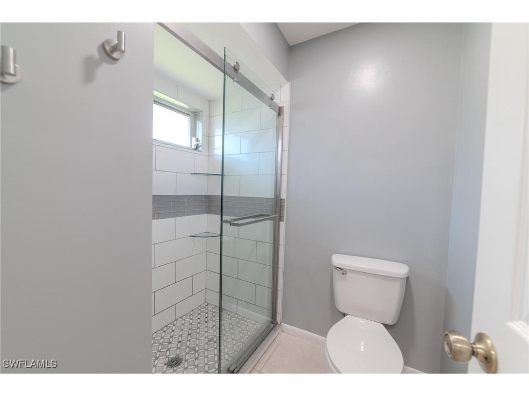 2201 SE 10th Avenue Cape Coral FL 33990 224033697 image23