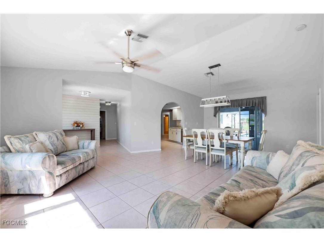 2201 SE 10th Avenue Cape Coral FL 33990 224033697 image9