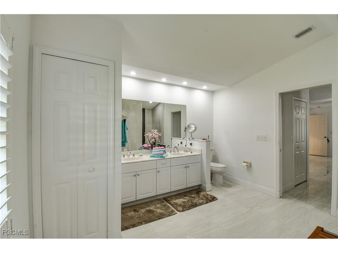 2201 SE 17th Place Cape Coral FL 33990 2026003765 image11