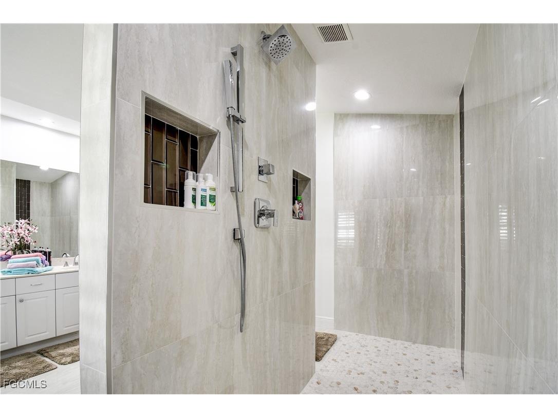 2201 SE 17th Place Cape Coral FL 33990 2026003765 image12