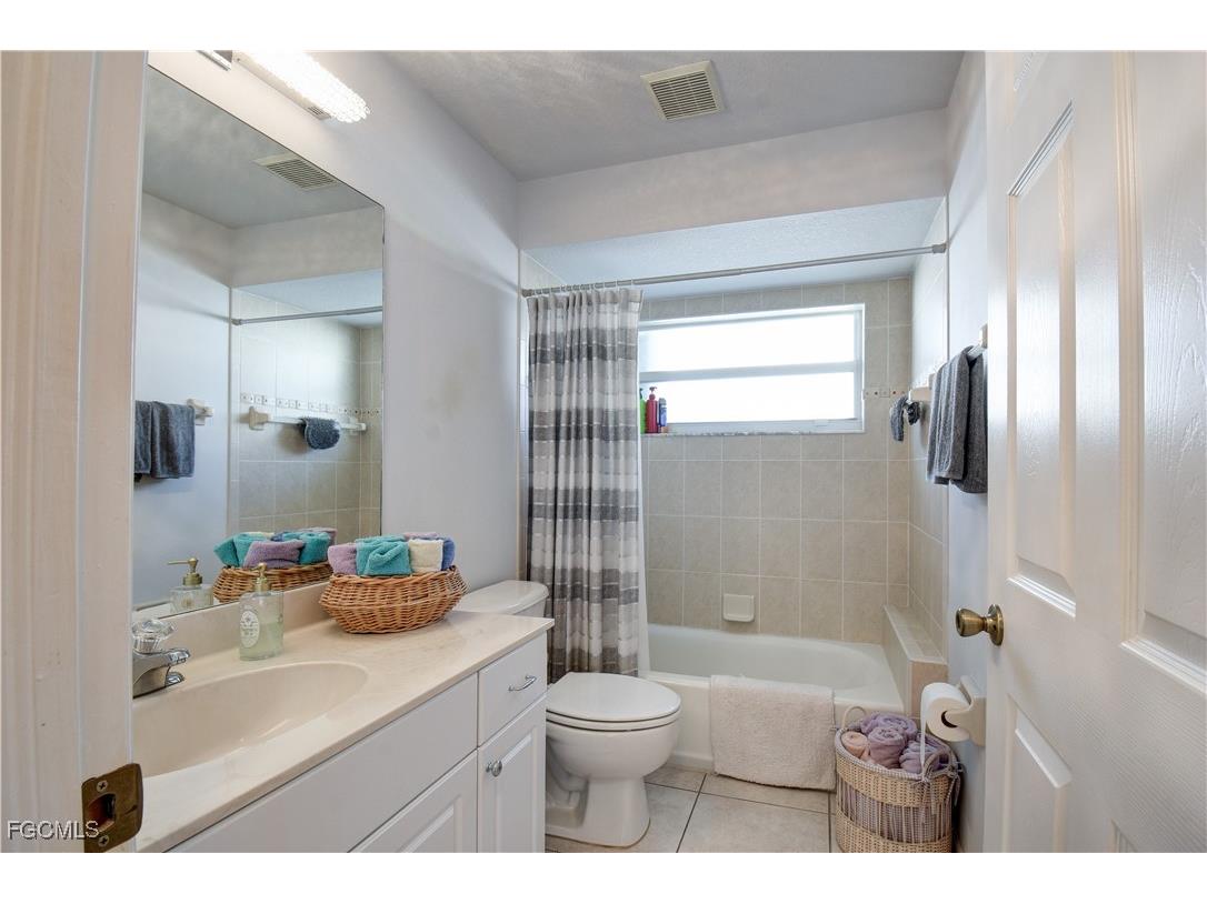 2201 SE 17th Place Cape Coral FL 33990 2026003765 image20