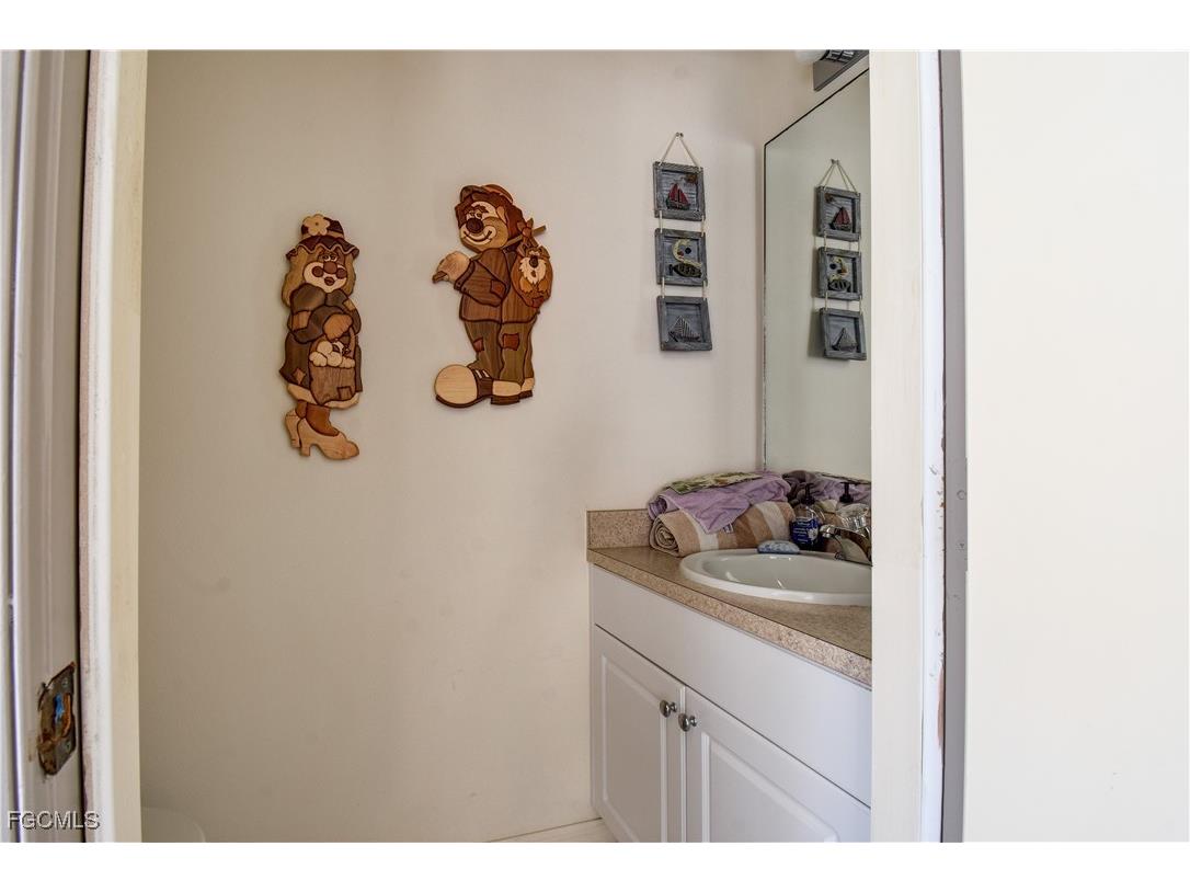 2201 SE 17th Place Cape Coral FL 33990 2026003765 image29