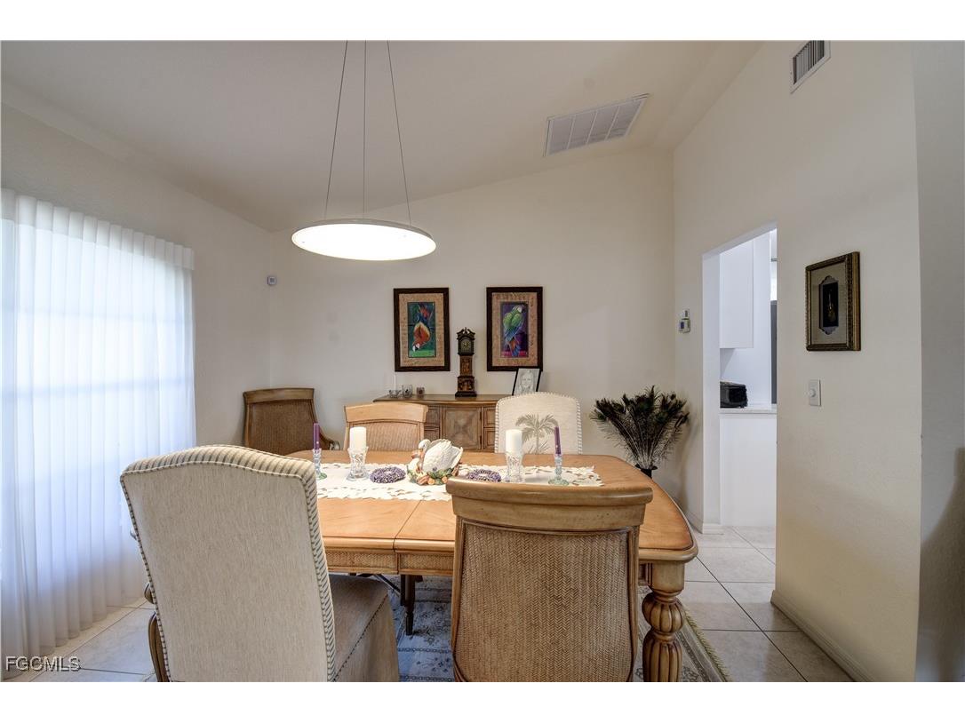 2201 SE 17th Place Cape Coral FL 33990 2026003765 image4