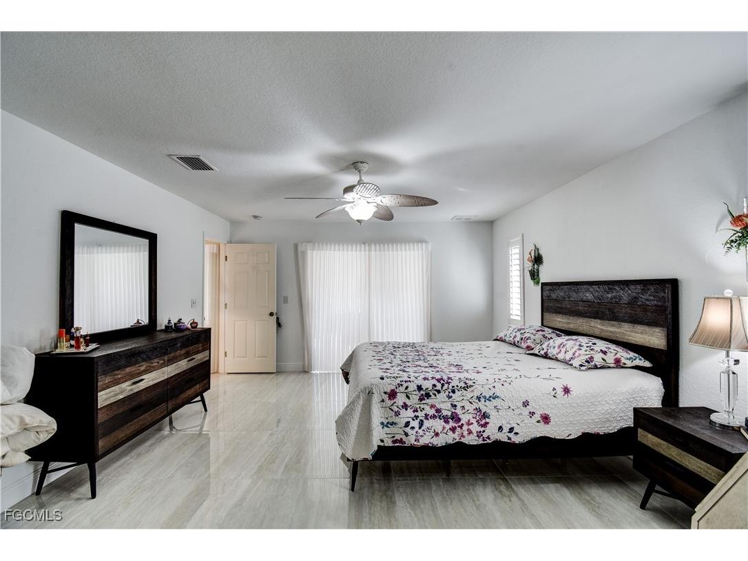 2201 SE 17th Place Cape Coral FL 33990 2026003765 image9