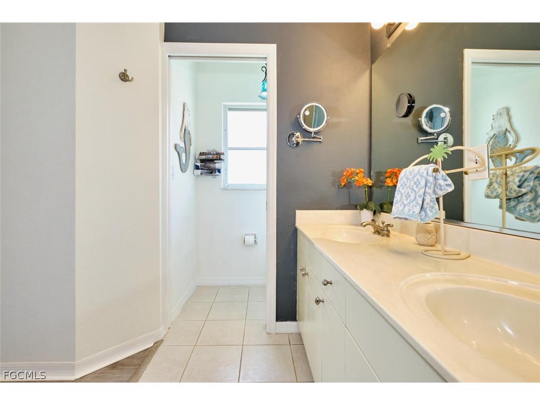 2201 SE 5th Avenue Cape Coral FL 33990 2026010069 image25