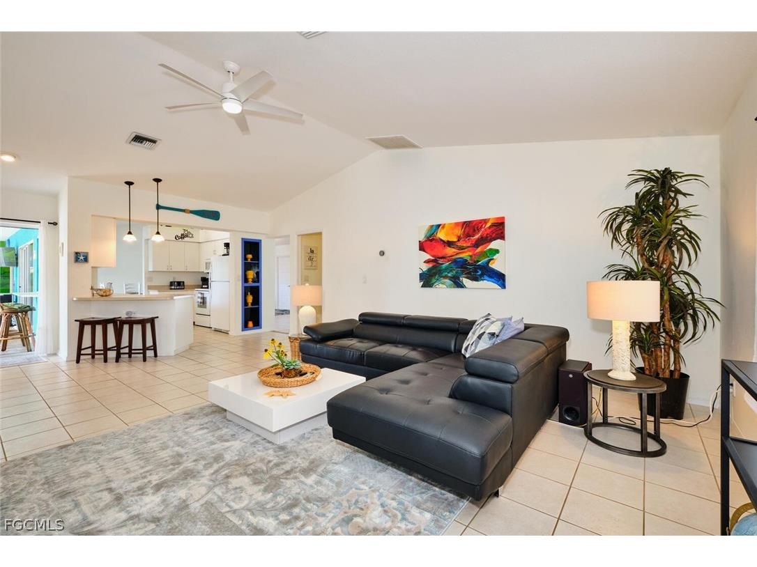 2201 SE 5th Avenue Cape Coral FL 33990 2026010069 image4