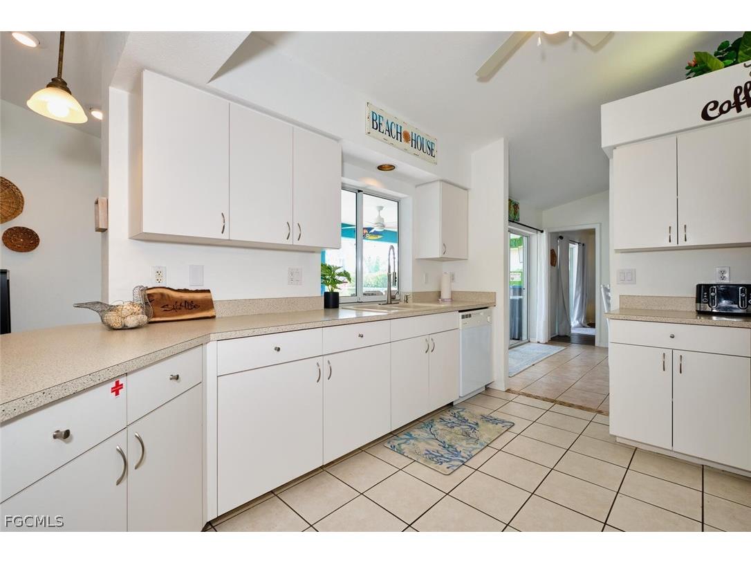 2201 SE 5th Avenue Cape Coral FL 33990 2026010069 image5