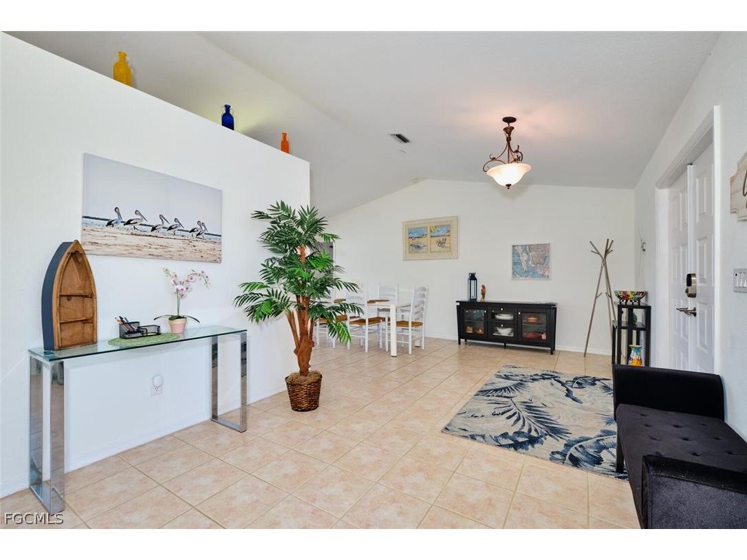 2201 SE 5th Avenue Cape Coral FL 33990 2026010069 image6
