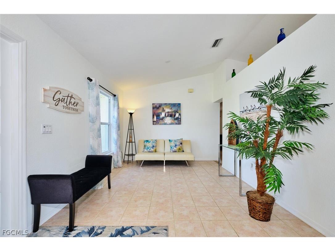 2201 SE 5th Avenue Cape Coral FL 33990 2026010069 image7