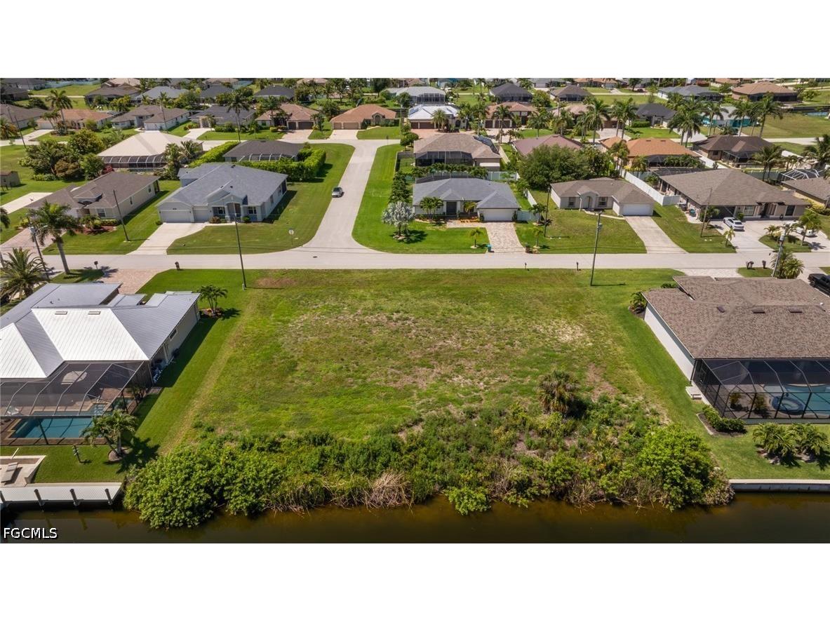 2201 SW 28th Terrace Cape Coral FL 33914 2026026016 image10