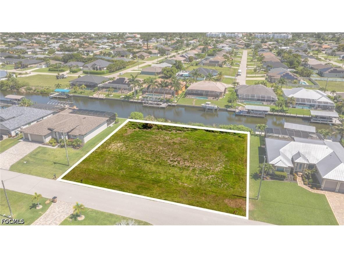 2201 SW 28th Terrace Cape Coral FL 33914 2026026016 image3