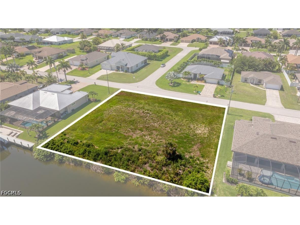 2201 SW 28th Terrace Cape Coral FL 33914 2026026016 image7