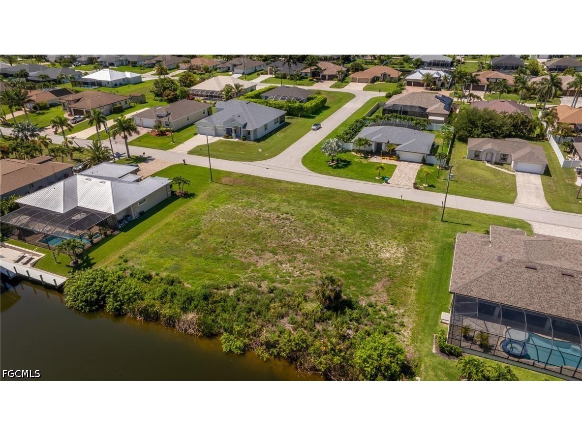 2201 SW 28th Terrace Cape Coral FL 33914 2026026016 image8