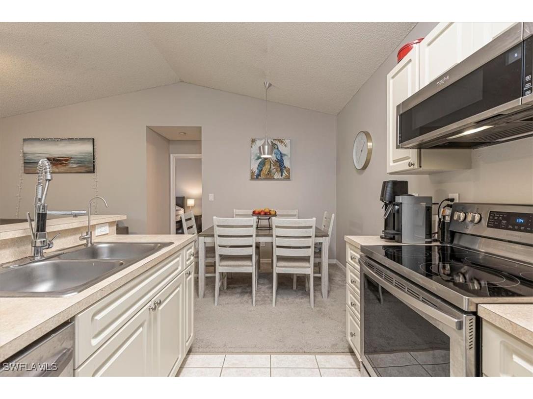 2202 Arbour Walk Circle #2124 Naples FL 34109 225083416 image5